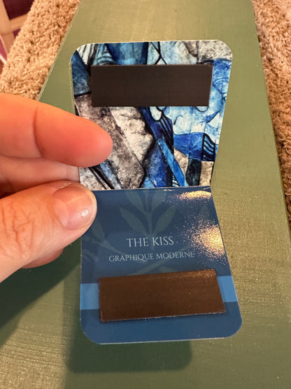 MAGNETIC BOOKMARK: 'The Kiss' Fine Art Painting