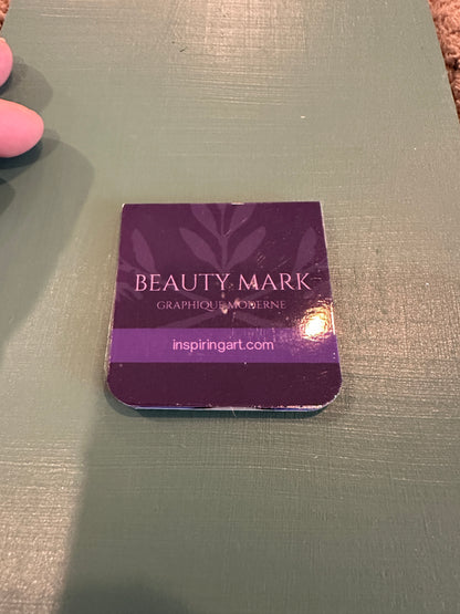 MAGNETIC BOOKMARK: 'Beauty Mark’